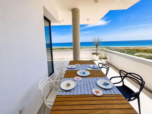Atico de alto standing de 104 m2 en venta La Línea de la Concepción, España