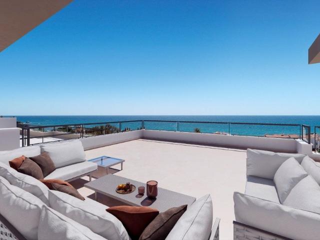 Atico de alto standing de 113 m2 en venta Casares, Andalucía