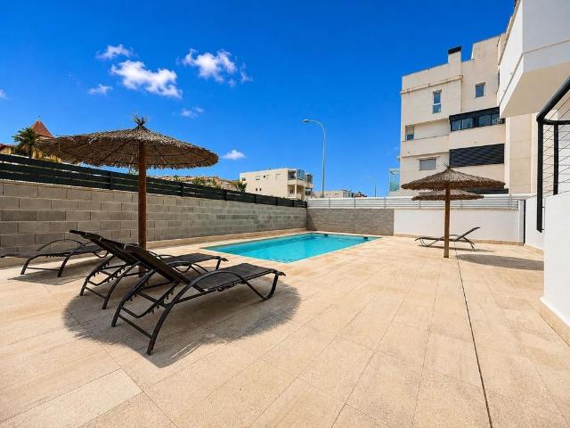 Atico de alto standing de 115 m2 en venta Santa Pola, Comunidad Valenciana