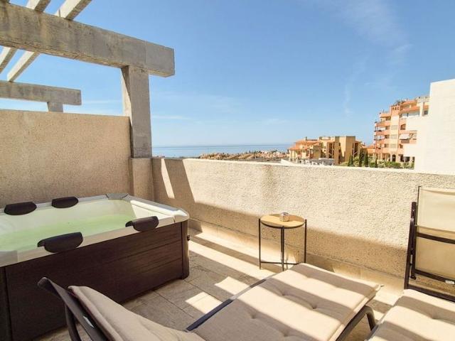 Atico de alto standing de 129 m2 en venta Mijas, Andalucía