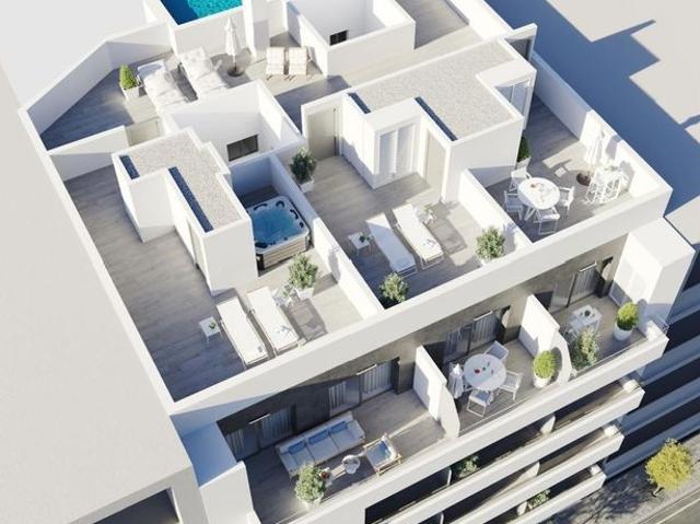 Atico de alto standing de 137 m2 en venta Torrevieja, España