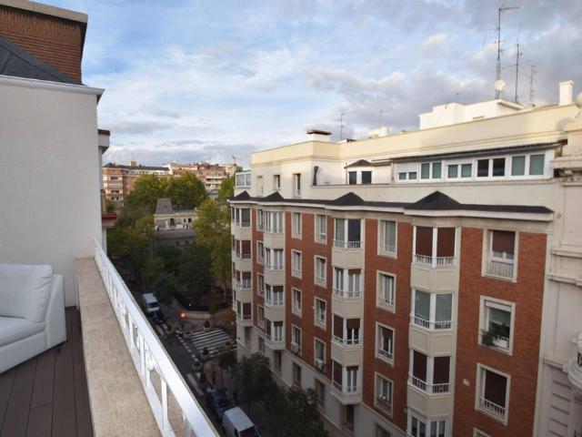 Atico de alto standing de 256 m2 en venta Madrid, Comunidad de Madrid