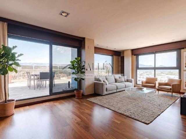 Atico de alto standing de 270 m2 en venta Castellón de la Plana, Comunidad Valenciana