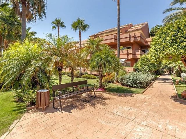 Atico de alto standing de 212 m2 en venta Marbella, España