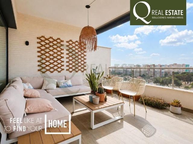 Atico de alto standing de 215 m2 en venta Alicante, España