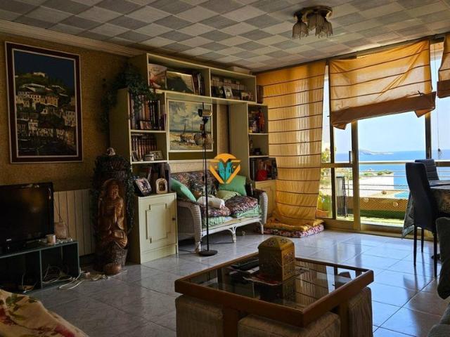 Atico de alto standing de 236 m2 en venta Benidorm, Comunidad Valenciana