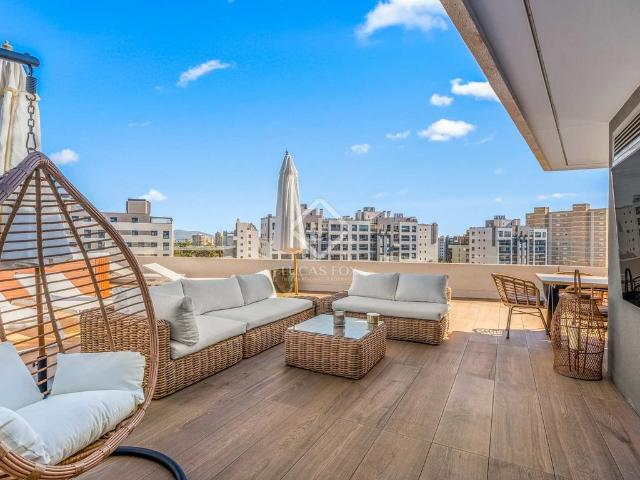 Atico de alto standing de 72 m2 en venta Alicante, España