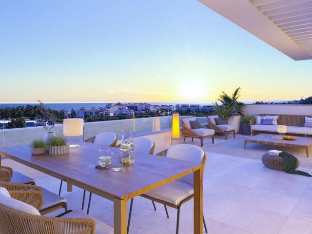 Atico de alto standing en venta Estepona, Andalucía