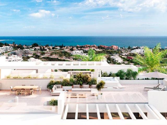 Atico de alto standing en venta Estepona, Andalucía
