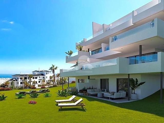 Atico de lujo de 194 m2 en venta Estepona, España