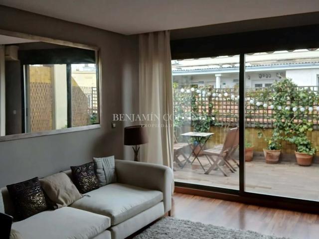 Ático de lujo con terraza y garaje