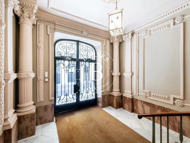 Ático de lujo con terrazas en joya arquitectónica de 1920 en Justicia