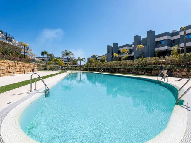 Atico de lujo de 195 m2 en venta Estepona, Andalucía