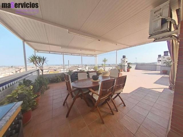 Atico de lujo de 100 m2 en venta Viladecans, Cataluña
