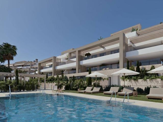 Atico de lujo de 101 m2 en venta Estepona, España