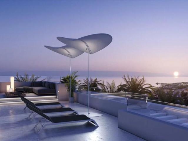Atico de lujo de 109 m2 en venta Estepona, España