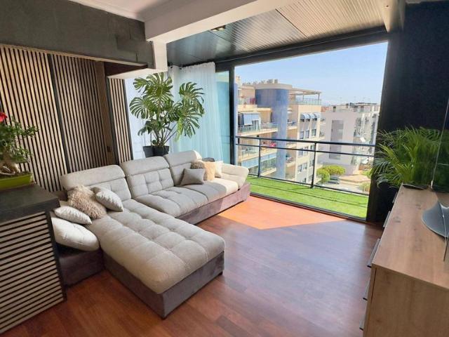 Atico de lujo de 113 m2 en venta Villajoyosa, Comunidad Valenciana