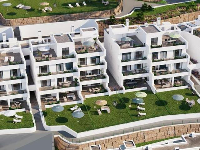Atico de lujo de 120 m2 en venta Estepona, España