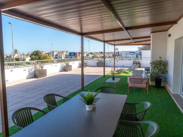 Atico de lujo de 122 m2 en venta Playas de Orihuela, España