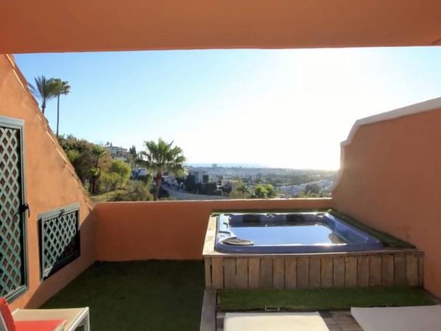 Atico de lujo de 253 m2 en venta Benahavís, España