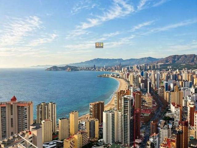 Atico de lujo de 200 m2 en venta Benidorm, Comunidad Valenciana
