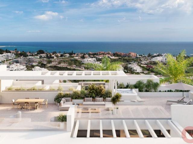 Atico de lujo de 374 m2 en venta Estepona, Andalucía