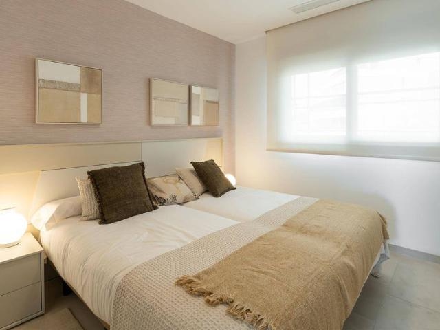 Atico de lujo de 322 m2 en venta Estepona, Andalucía