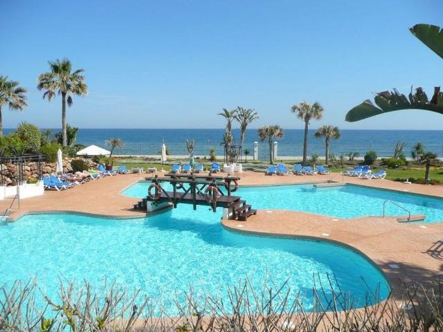 Atico de lujo de 410 m2 en venta Puerto Banús, Andalucía