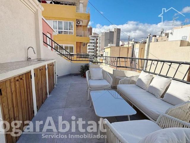 Atico de lujo de 92 m2 en venta Alicante, España
