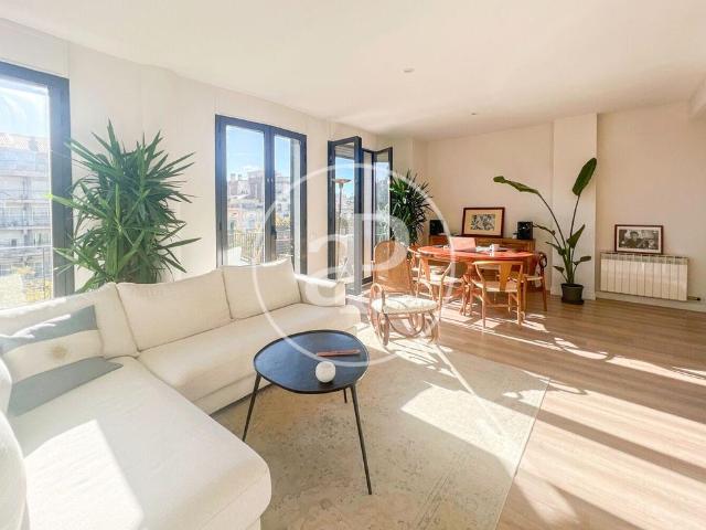Atico de lujo de 126 m2 en alquiler Barcelona, España