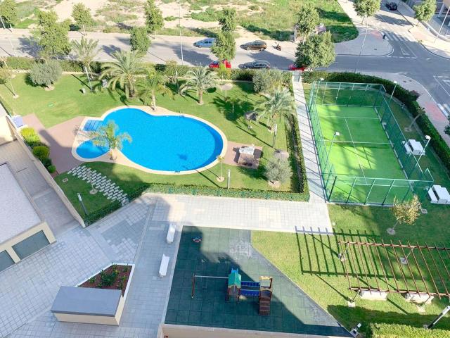 Ático de lujo en PAU 5 con impresionantes vistas, gran terraza y espectacular solárium privado