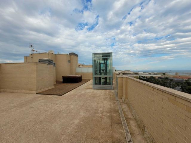 ATICO DE LUJO EN RESIDENCIAL OSCAR ESPLA ALICANTE