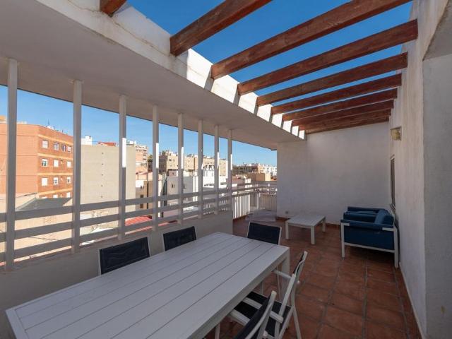 Atico de lujo en venta Alicante, España