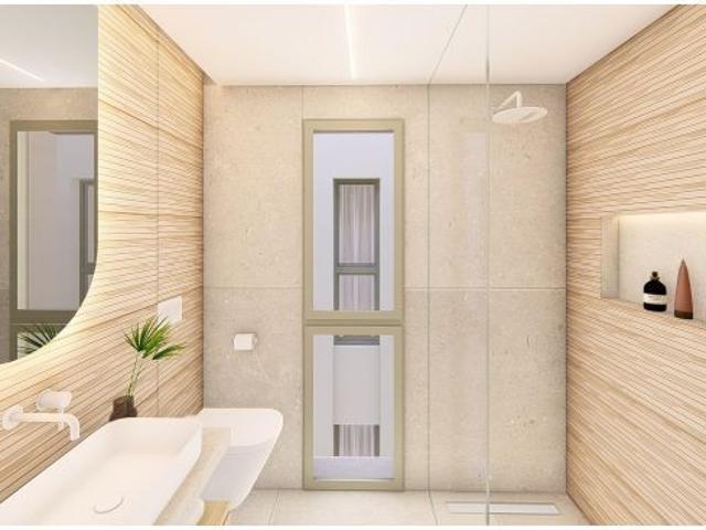 Ático de nueva construcción con 2 dormitorios y solarium privado cerca de la playa a la venta en La