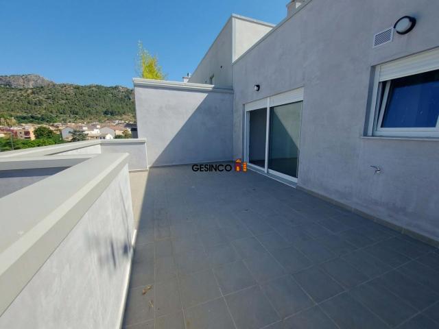 ÁTICO DE OBRA NUEVA CON VISTAS PANORÁMICAS