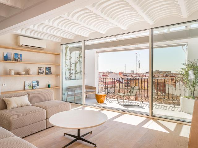 ÁTICO · DOS TERRAZAS · VISTAS PANORÁMICAS · DISEÑO PREMIUM