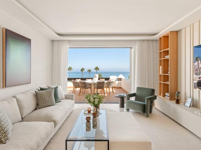 Ático dúplex completamente renovado con expansive solárium e. 357m² Estepona
