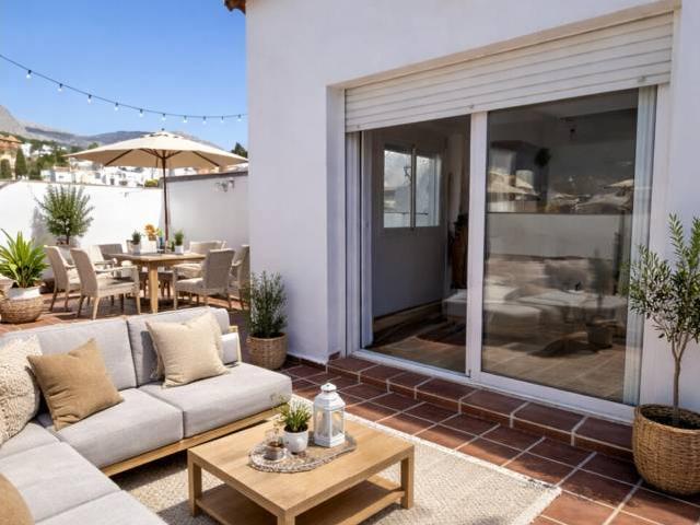 ÁTICO DÚPLEX CON GRAN TERRAZA Y VISTAS A LA MONTAÑA – CENTRO DE RIOGORDO