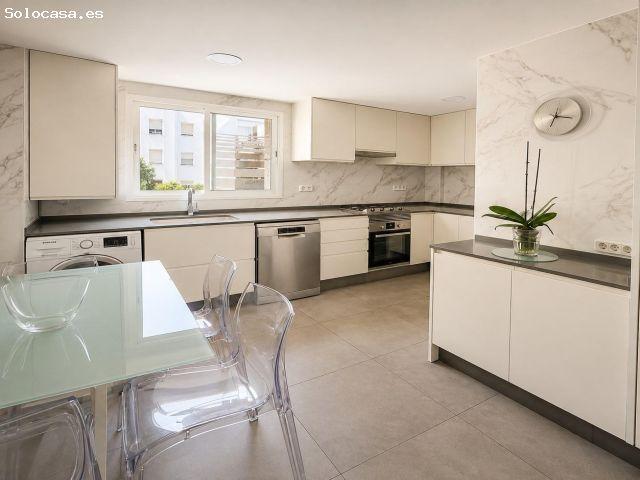Ático dúplex con gran terraza y 4 dormitorios en Calle del Padre Urbano