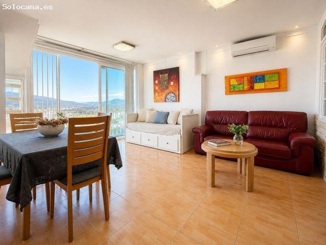 Ático dúplex con licencia turística y vistas a los canales de Empuriabrava