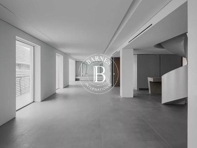 Atico Duplex Con Piscina Junto Al Bernabeu 462m² Madrid
