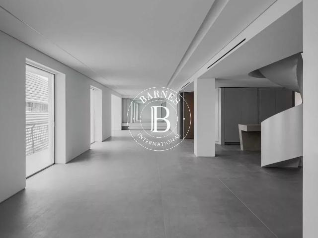 ATICO DUPLEX CON PISCINA JUNTO AL BERNABEU