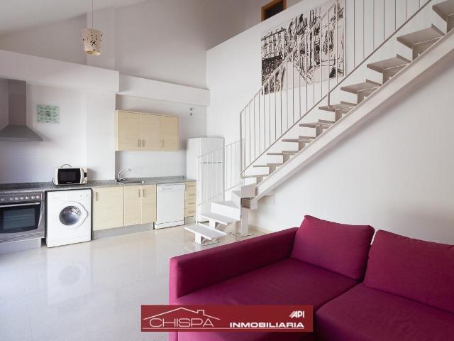 Ático dúplex con terraza y bonitas vistas de montaña