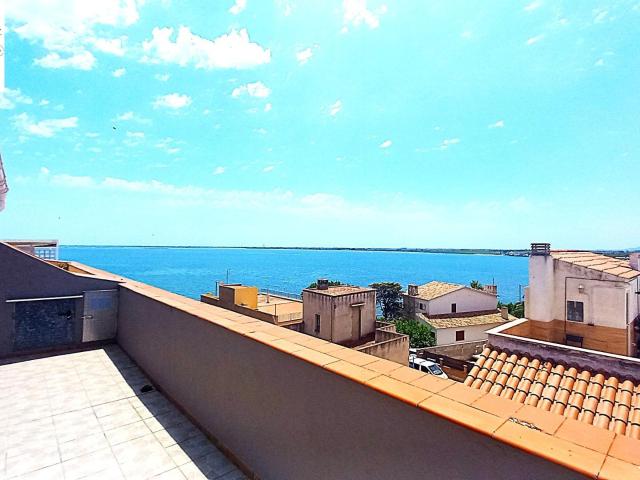 ÁTICO DÚPLEX A LA VENTA EN L'AMPOLLA
