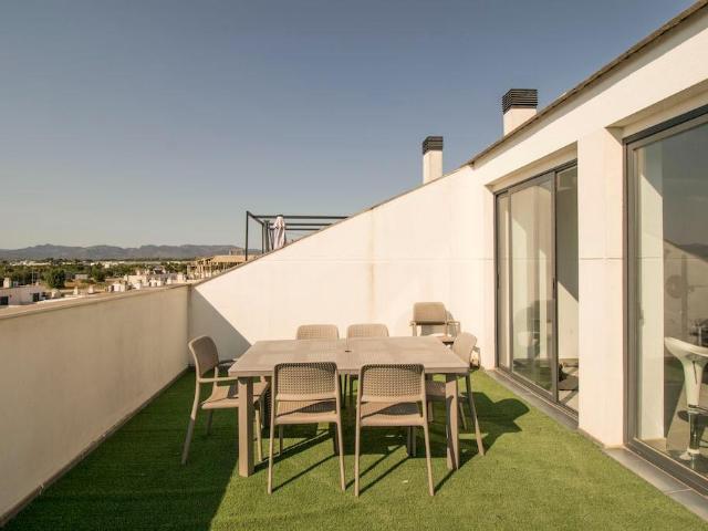 Ático dúplex amueblado con espectacular terraza, garaje doble y piscina junto a La Eliana – Zona El Osito