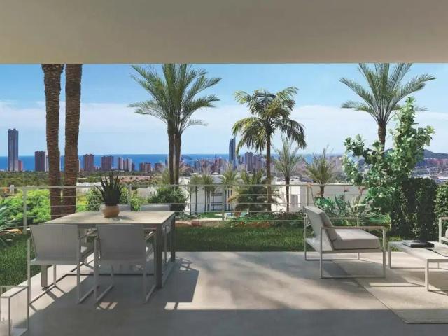 Ático dúplex de 3 dormitorios y 2 baños con vistas al mar en. 108m² Finestrat