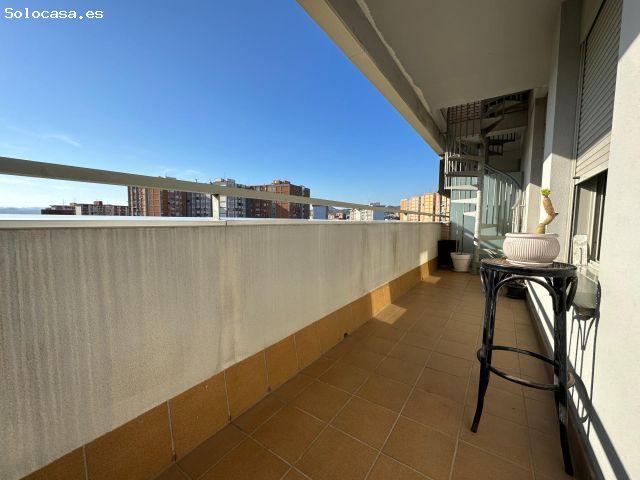 Ático dúplex de dos dormitorios con terraza, parking y trastero