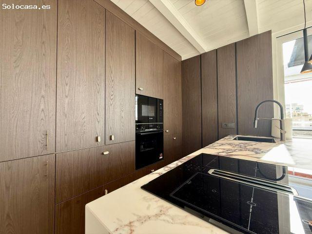 ¡ÁTICO DÚPLEX DE LUJO TOTALMENTE REFORMADO! 150 M2 · 4 DORMITORIOS · 3 BAÑOS · TERRAZA · PISCINA · A