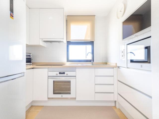 Ático duplex de lujo totalmente reformado en Corvera Golf: 3 hab, solárium con jacuzzi y calidades premium