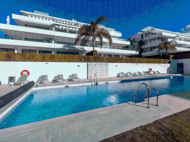 Atico duplex de lujo con 3 dormitorios y vistas increíbles disponibles para alquiler a largo plazo!